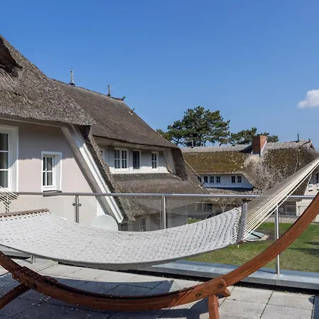 Отель Boutique-Hotel Strandhaus Ahrenshoop Аренсхоп