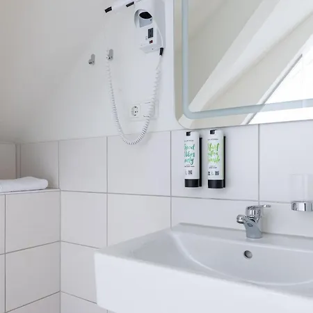 Отель Strandhaus Boutiquehotel 4*