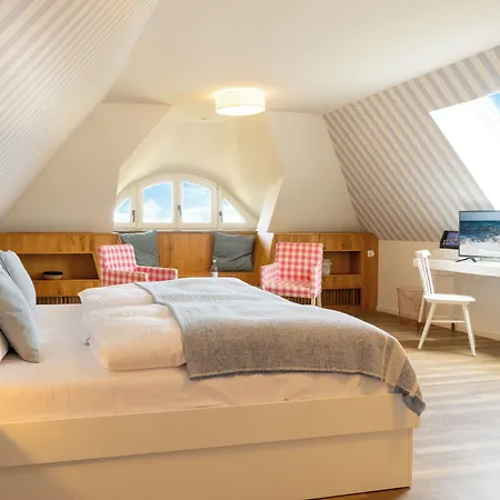 Boutique-hotel Strandhaus 4*