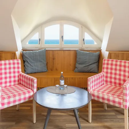 Hotel Boutique-hotel Strandhaus 4*